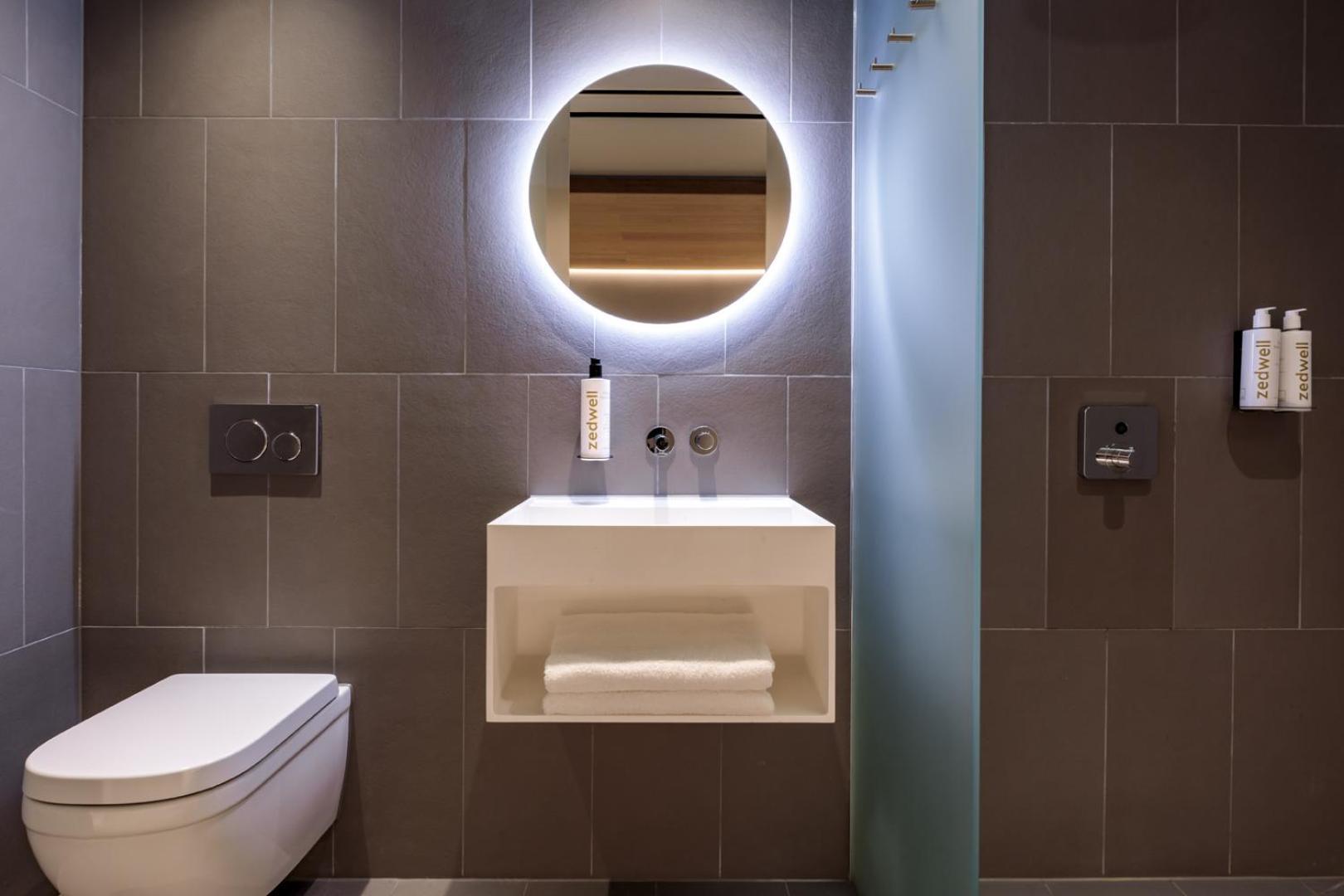 Zedwell Underground Hotel Tottenham Court Rd London Zimmer foto