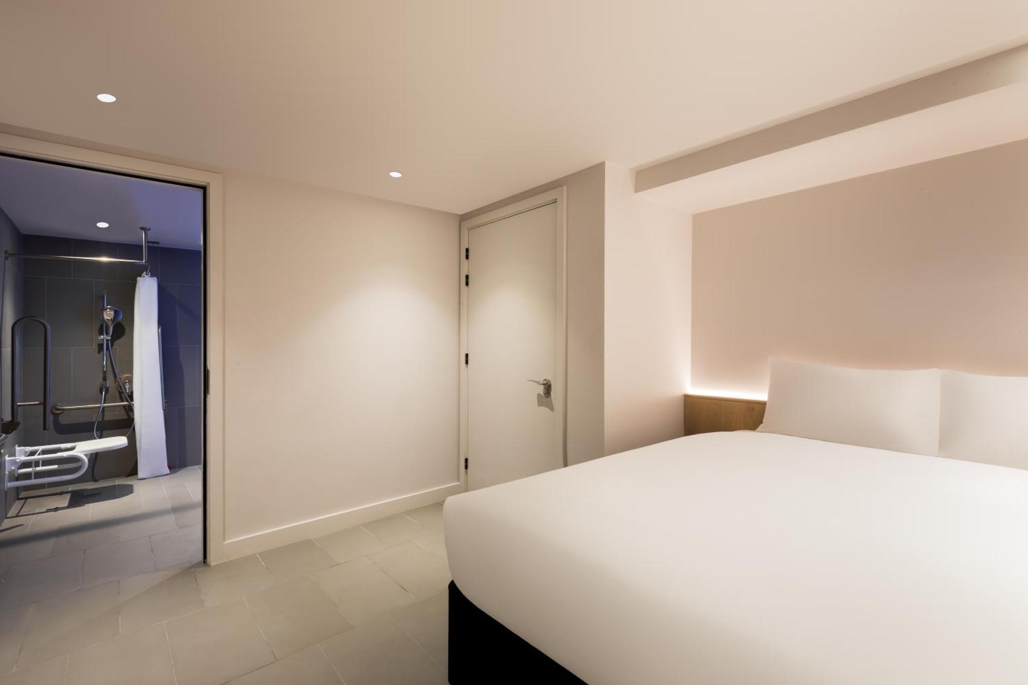 Zedwell Underground Hotel Tottenham Court Rd London Zimmer foto
