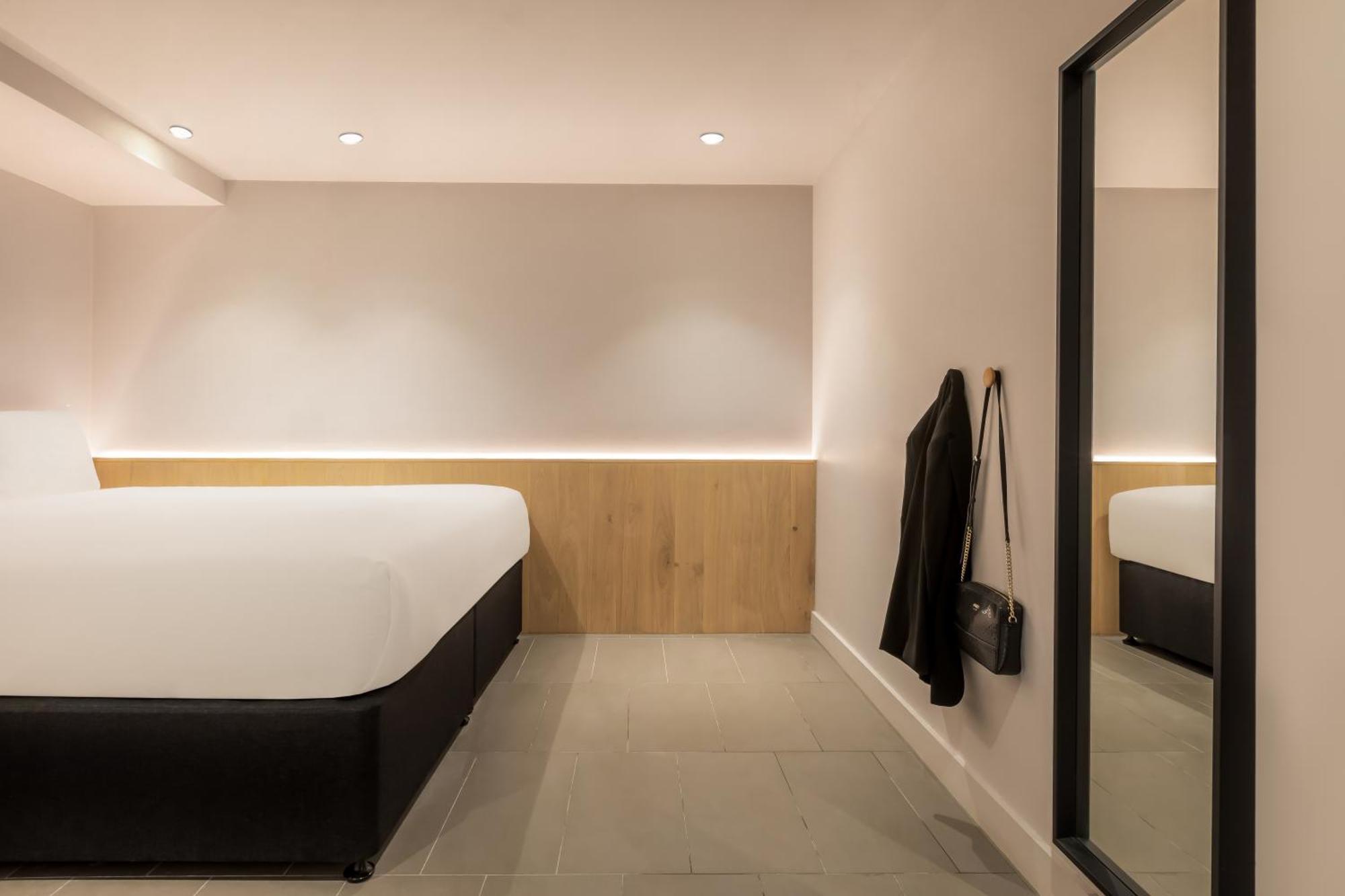Zedwell Underground Hotel Tottenham Court Rd London Zimmer foto