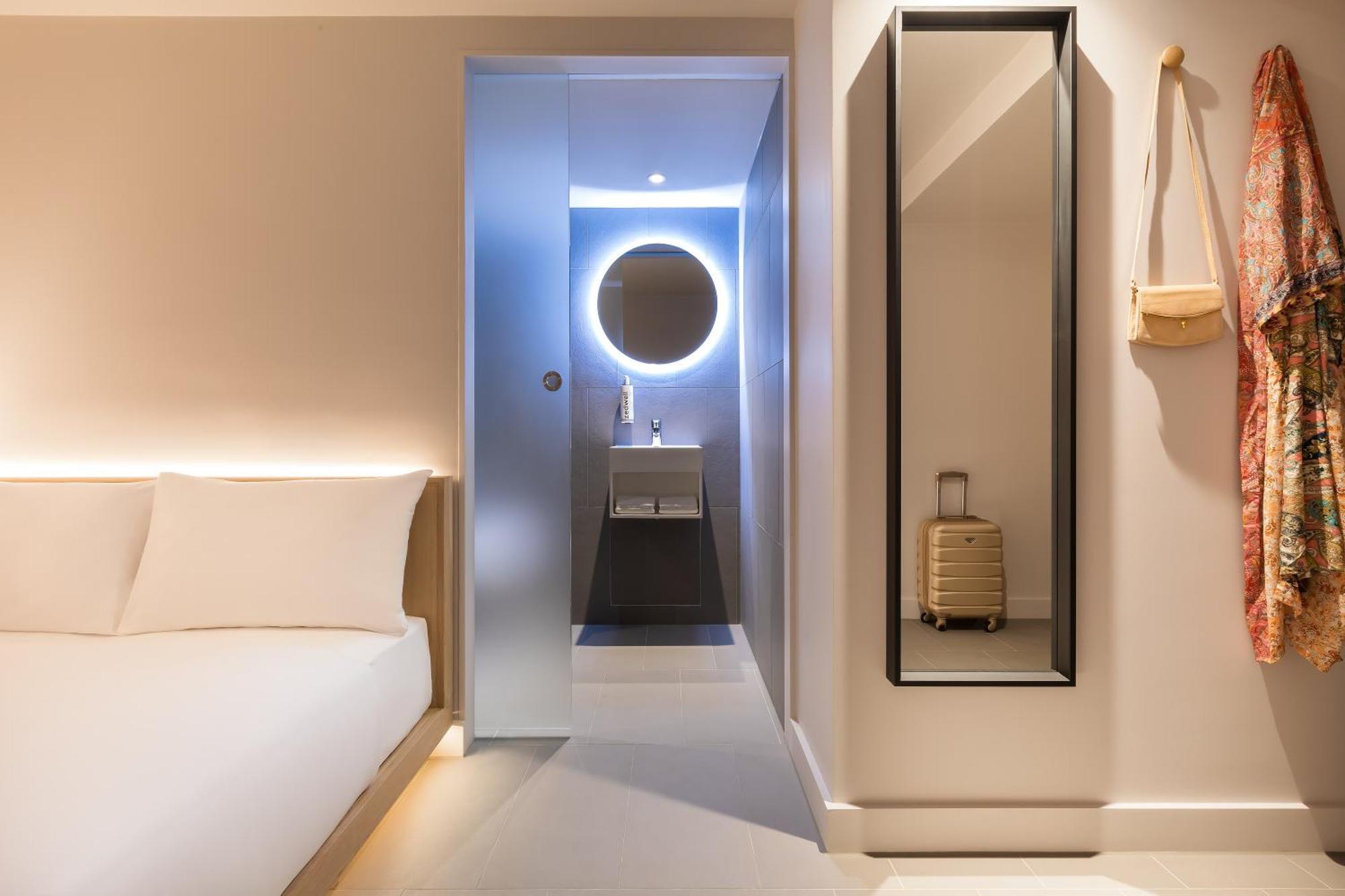 Zedwell Underground Hotel Tottenham Court Rd London Zimmer foto