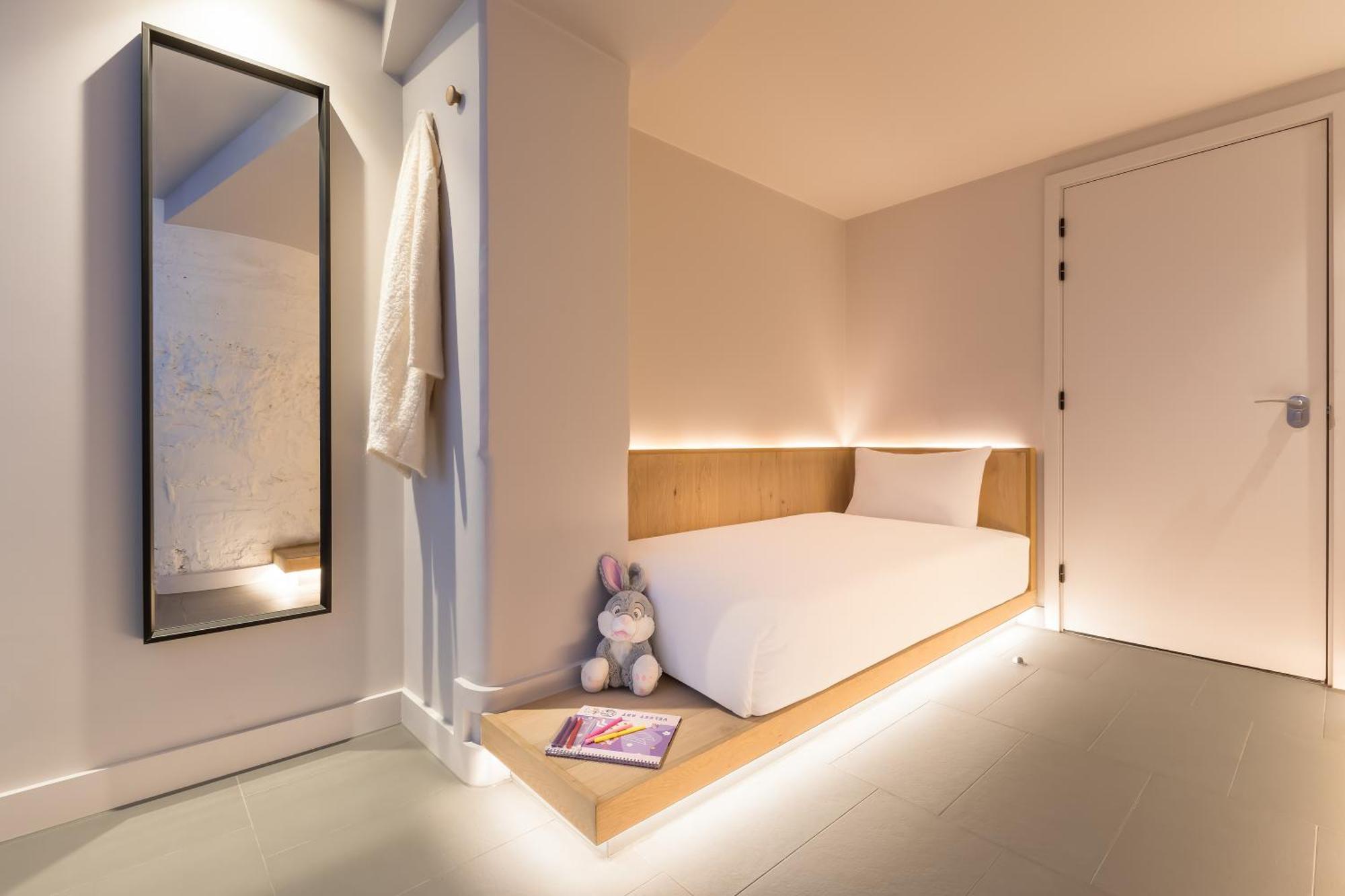 Zedwell Underground Hotel Tottenham Court Rd London Zimmer foto