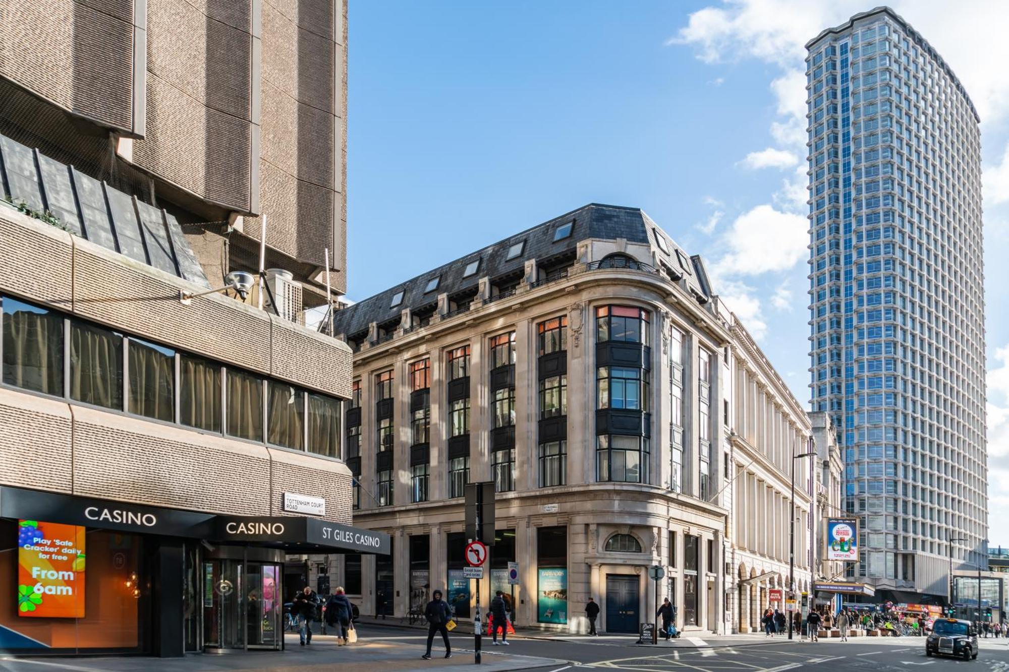 Zedwell Underground Hotel Tottenham Court Rd London Exterior foto